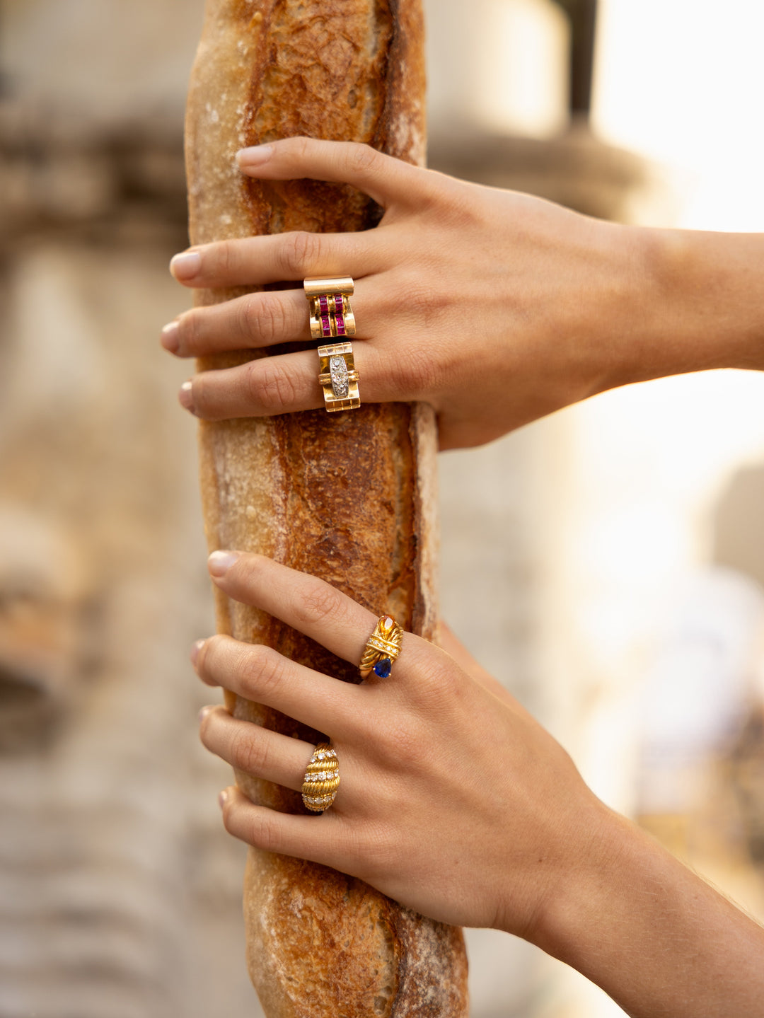 L’histoire fascinante de la bague tank : symbole de force et d’élégance