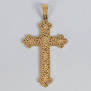 Pendentif croix tréflée ajourée en or jaune 18 carats gravée de fleurs
