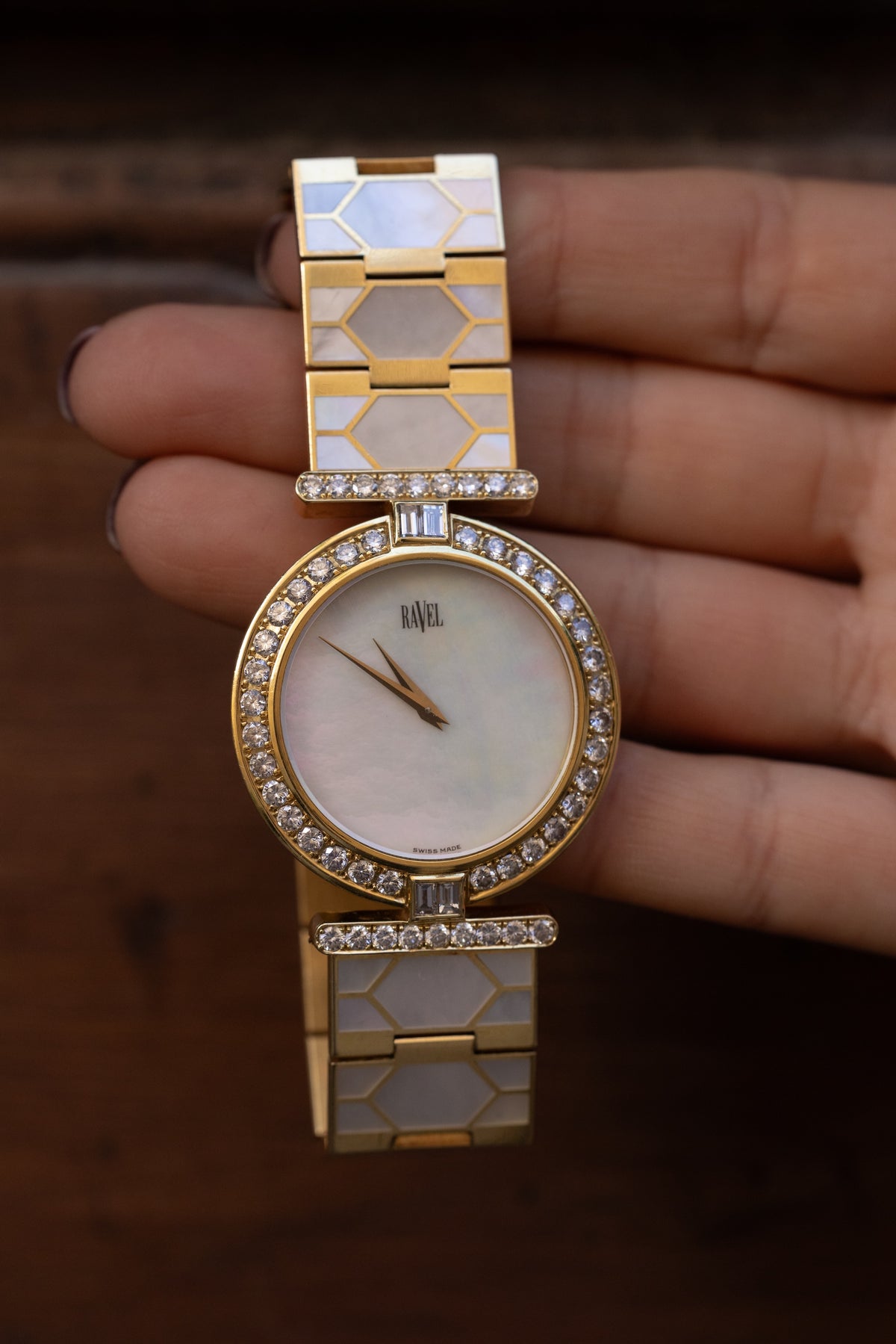 Montre Vintage Ravel En Or Jaune, Nacre Et Diamants