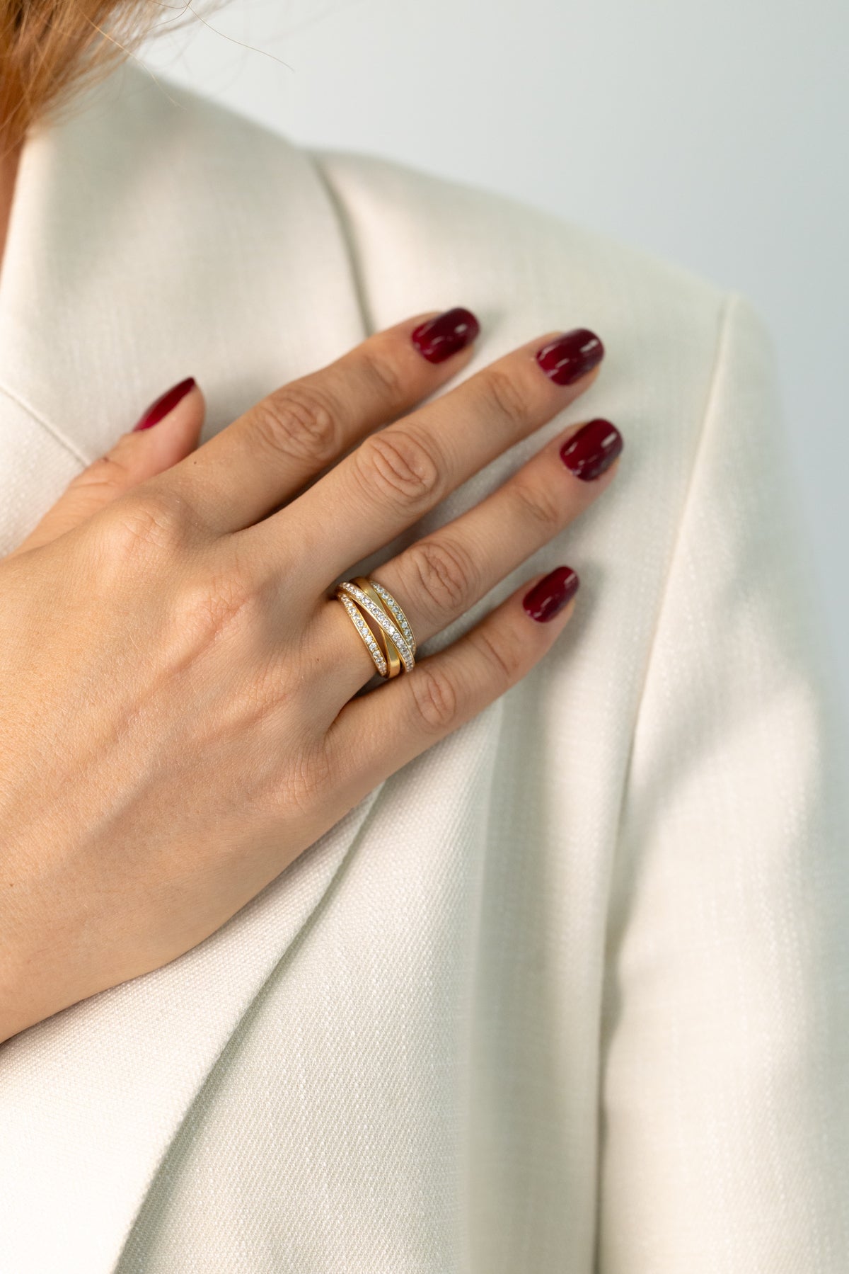 Bague Vintage En Or Jaune Et Diamants Signée Messika