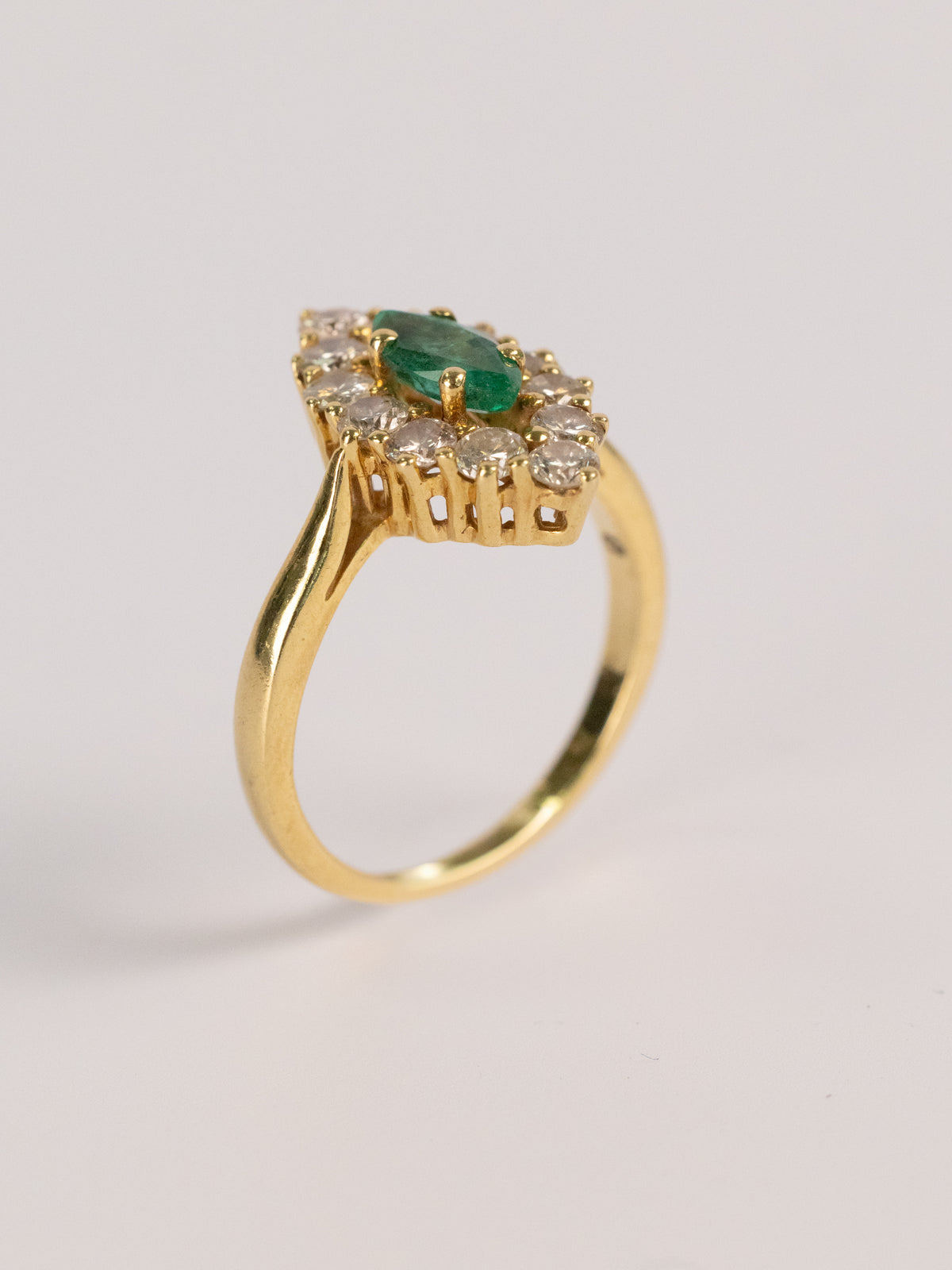 Bague Vintage En Or Jaune, Émeraude Et Diamants