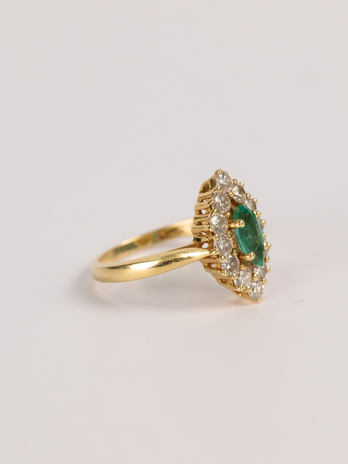Bague Vintage En Or Jaune, Émeraude Et Diamants