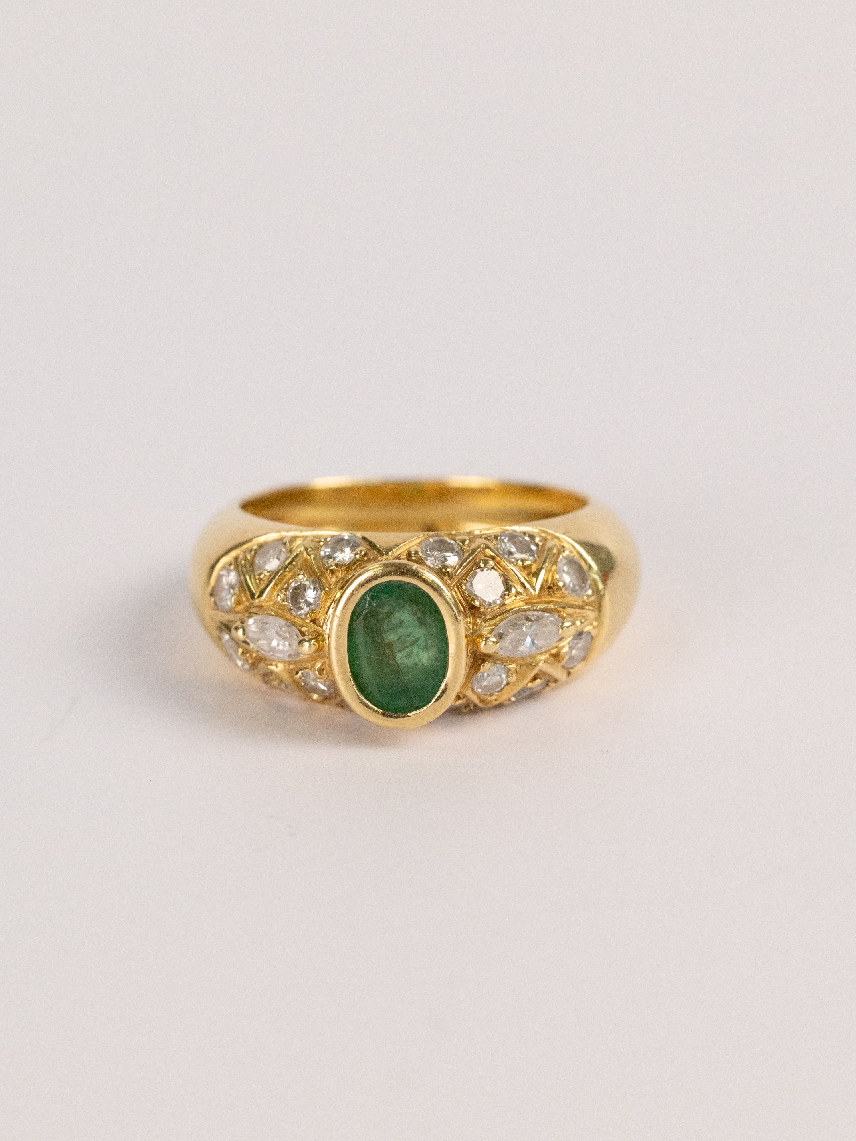 Bague Vintage En Or Jaune, Émeraude Et Diamants