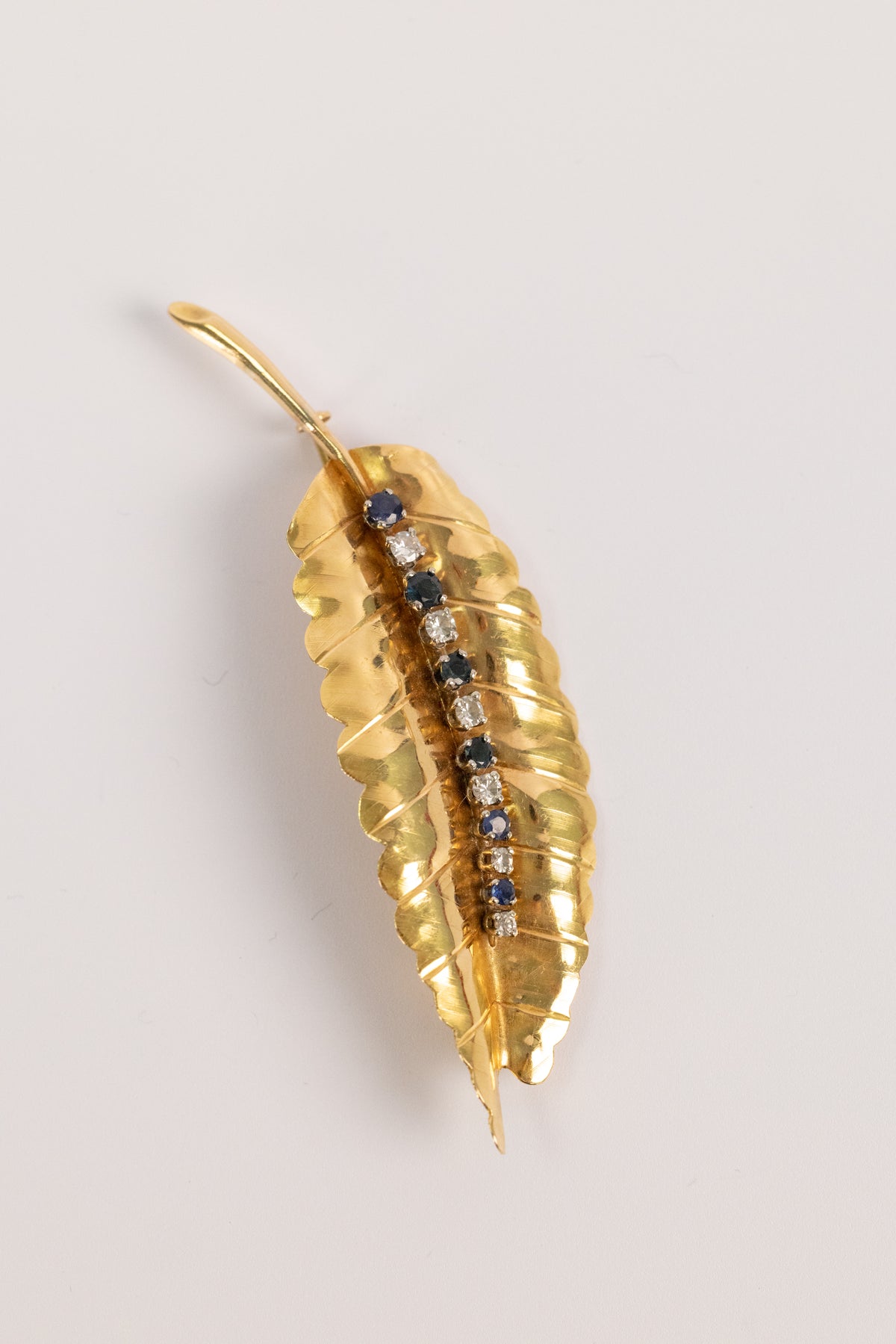 Broche Feuille Vintage En Or Jaune, Saphirs Et Diamants