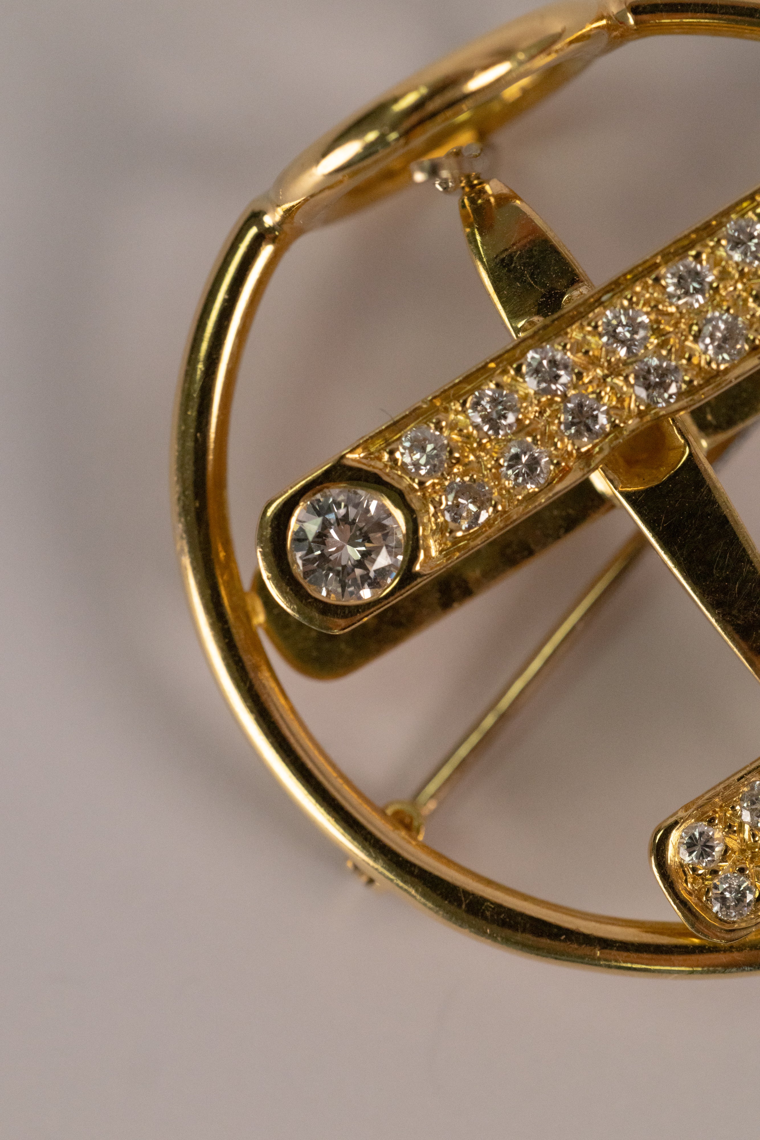 Broche Avion Des Années 1940 En Or Jaune Et Diamants