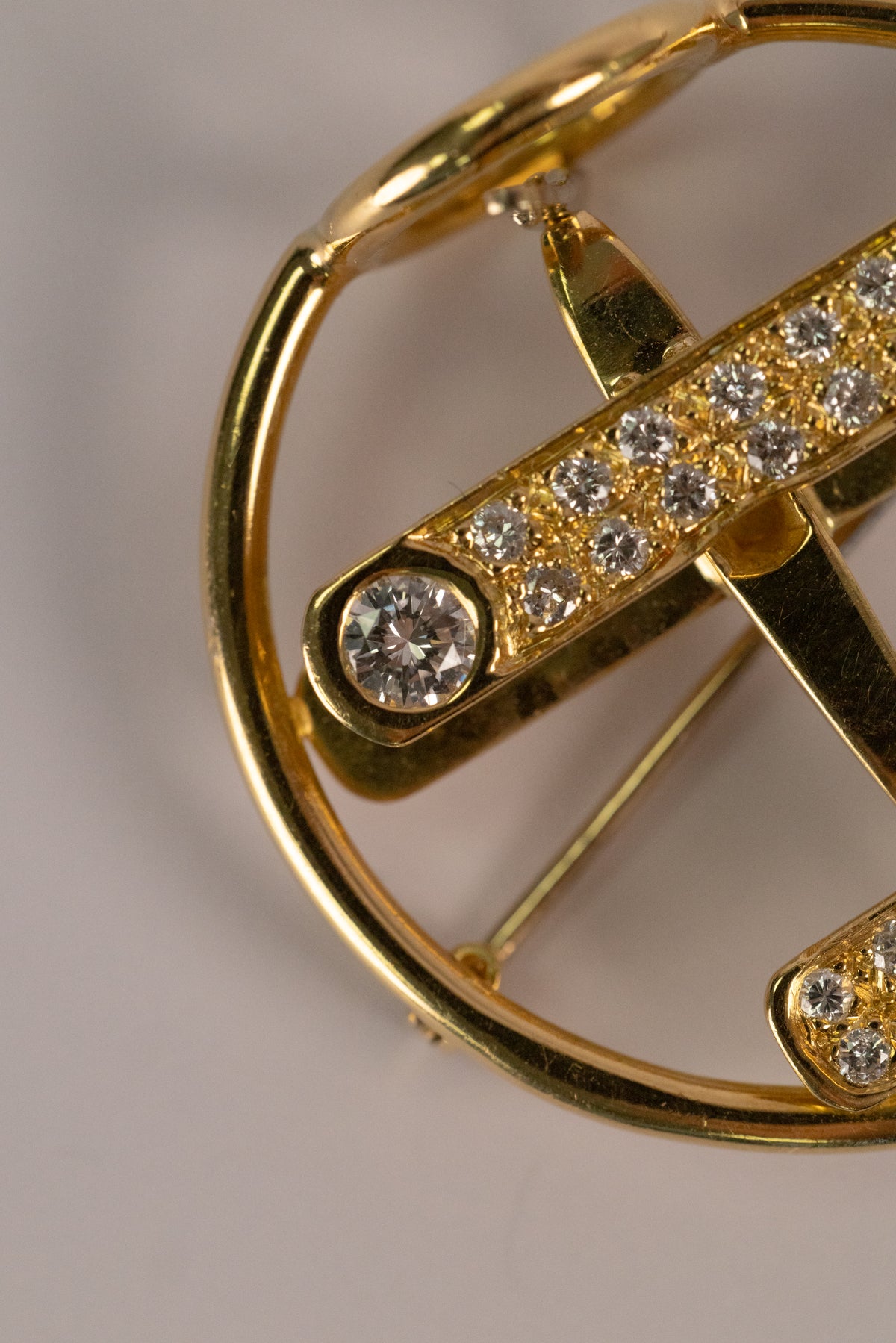 Broche Avion Des Années 1940 En Or Jaune Et Diamants