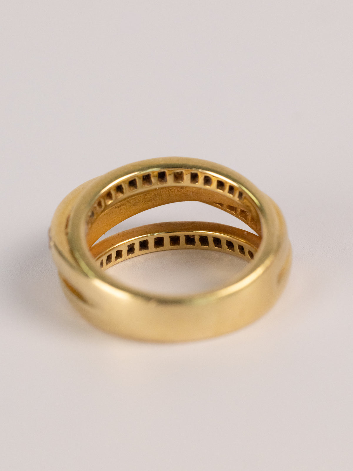 Bague Vintage En Or Jaune Et Diamants Signée Messika