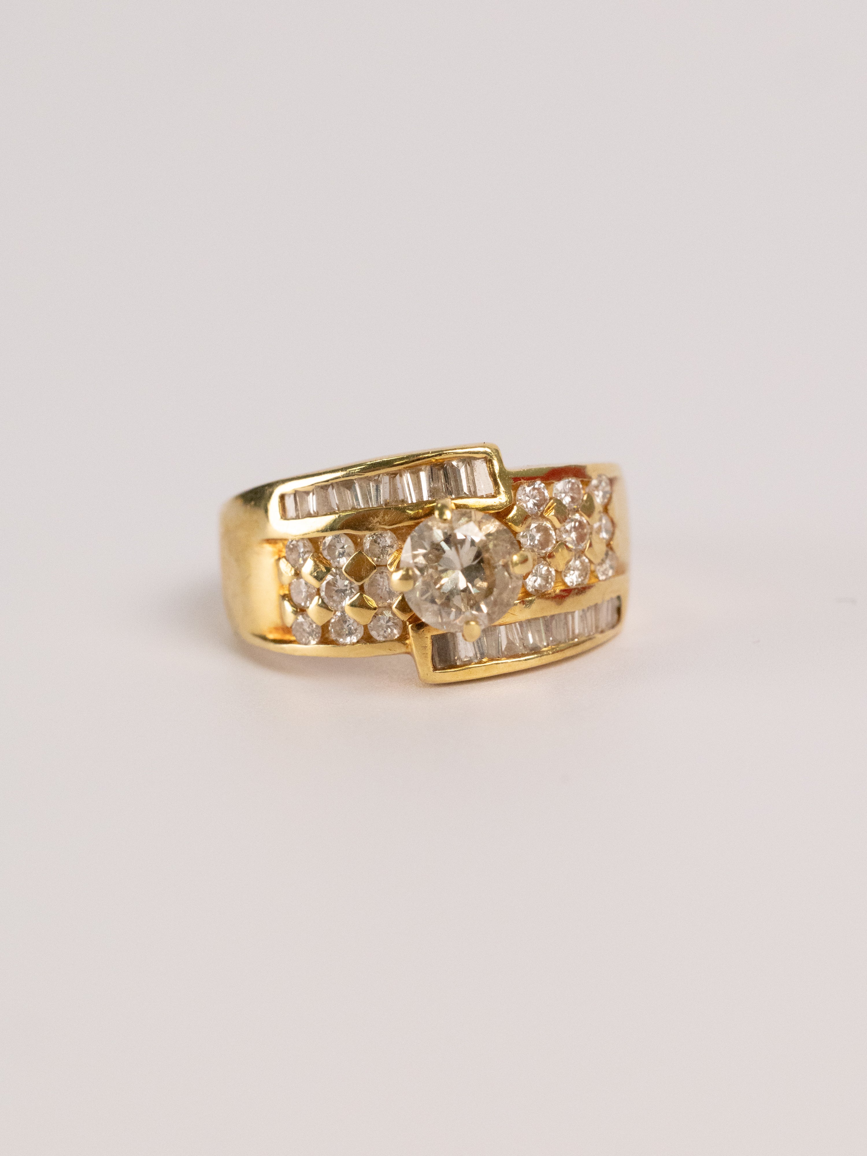 Bague Vintage En Or Jaune Et Diamants