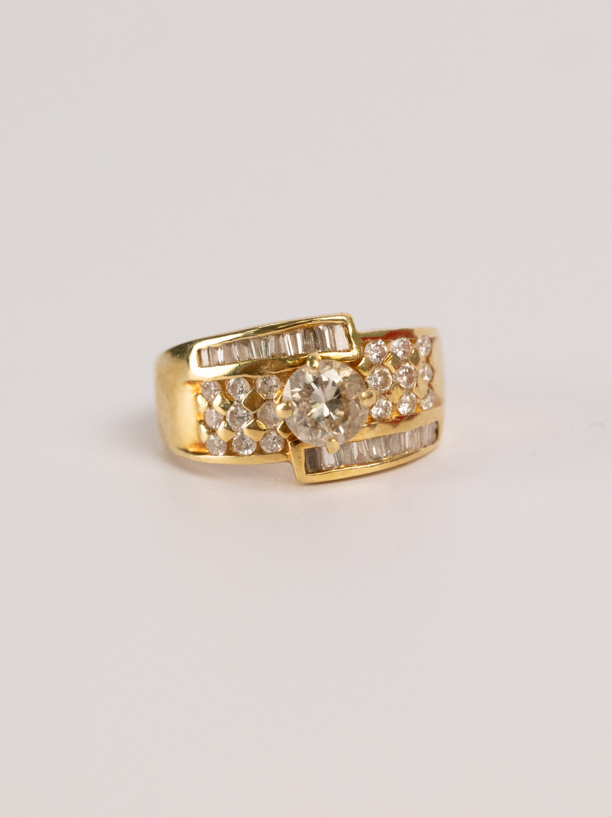 Bague Vintage En Or Jaune Et Diamants