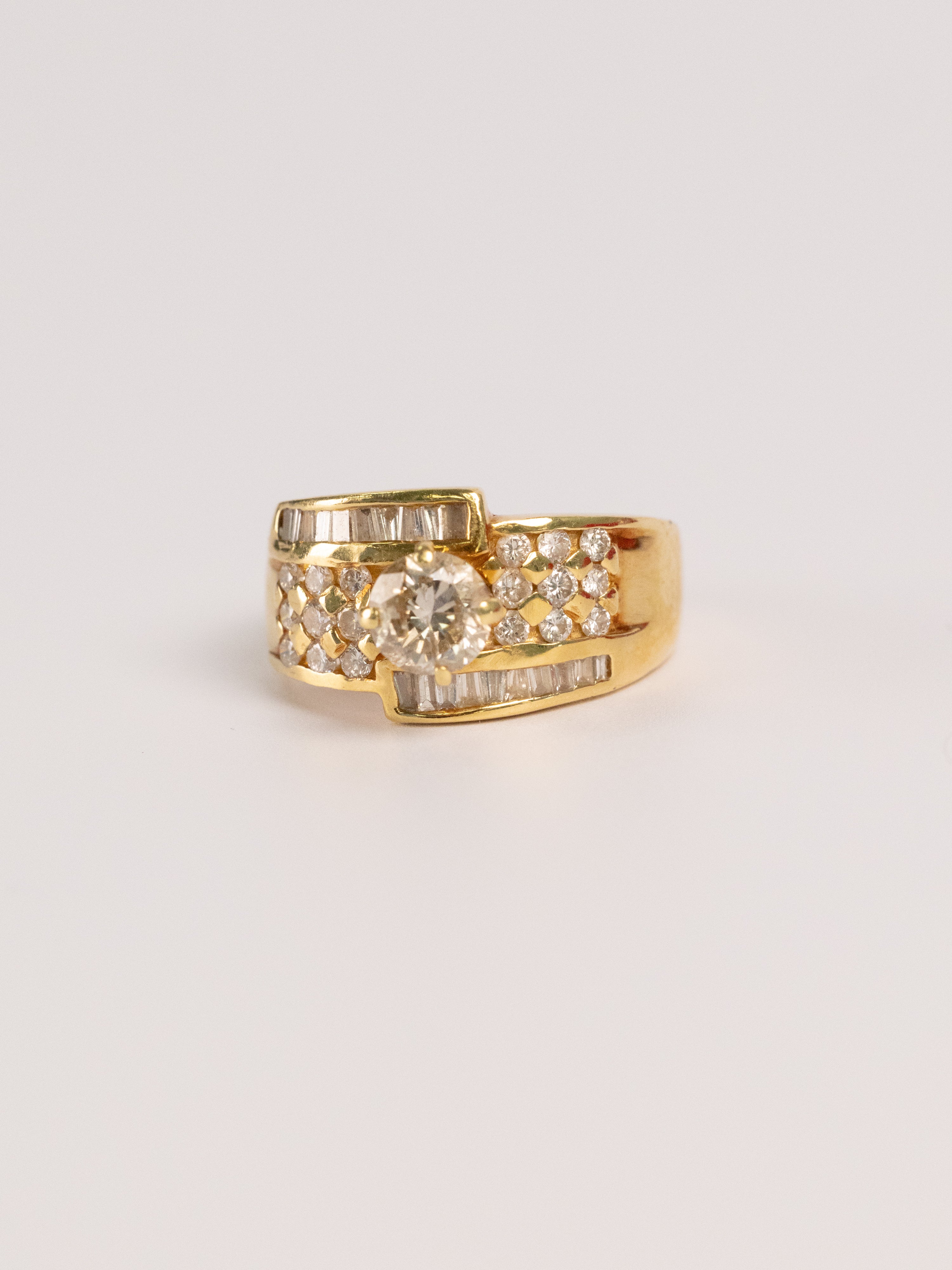 Bague Vintage En Or Jaune Et Diamants