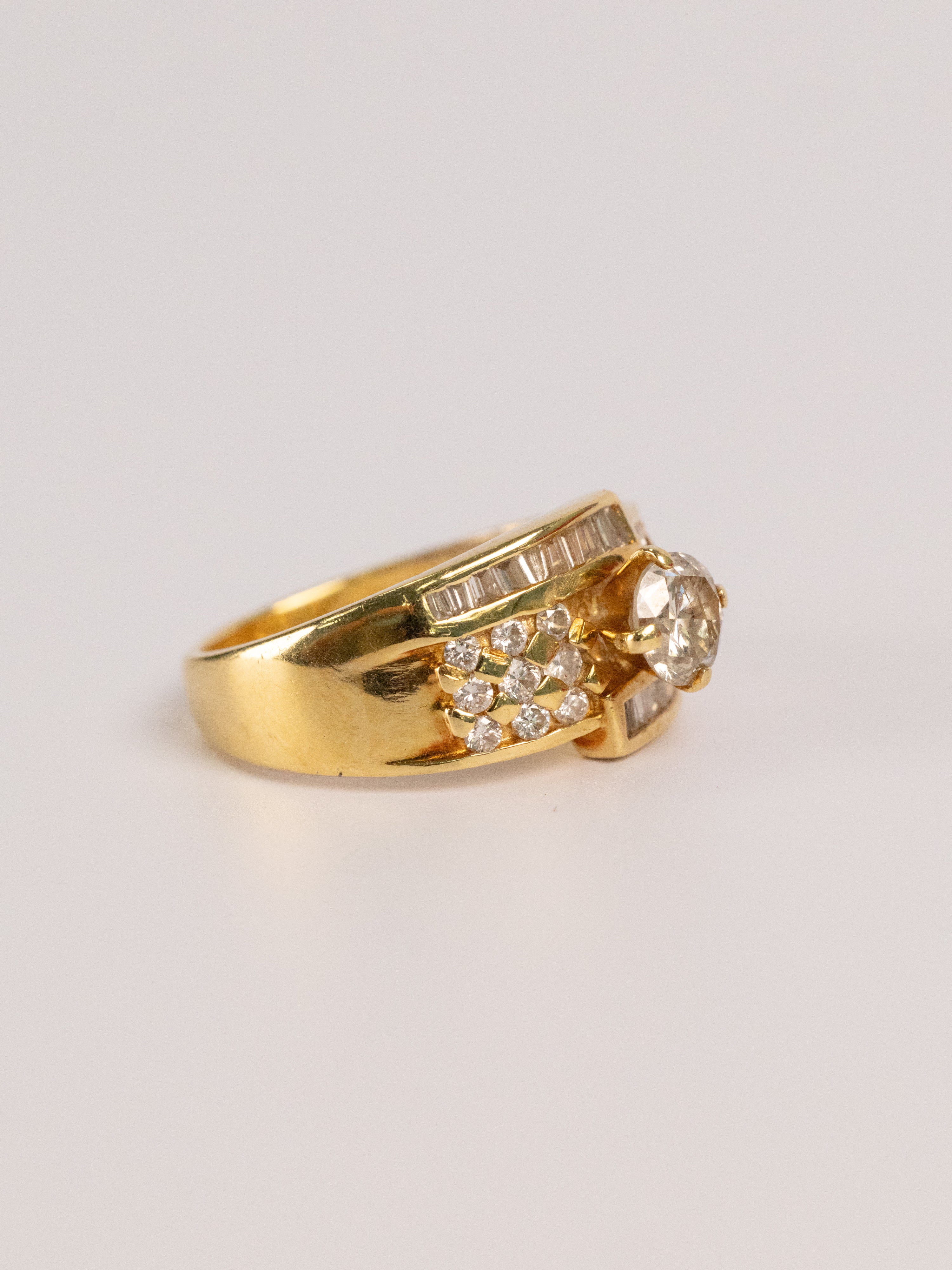 Bague Vintage En Or Jaune Et Diamants