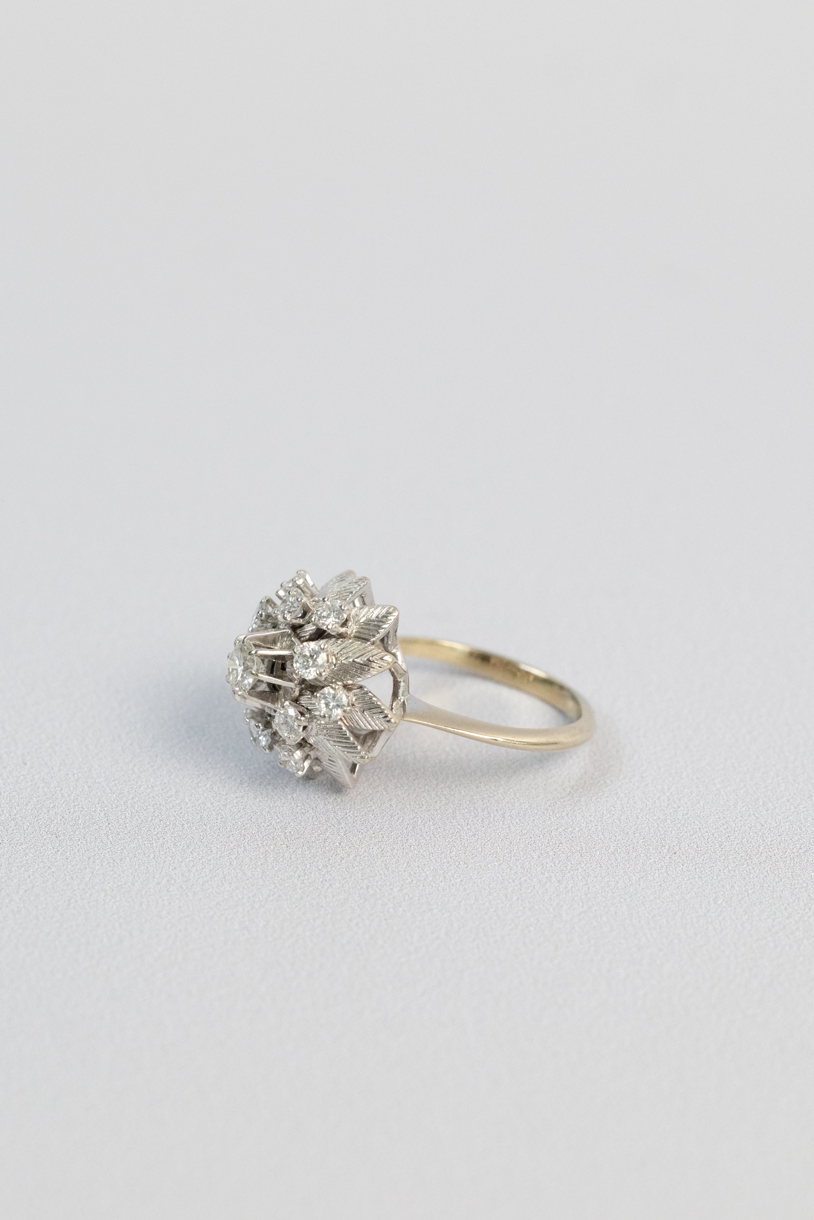 Bague Fleur Vintage En Or Blanc Et Diamants