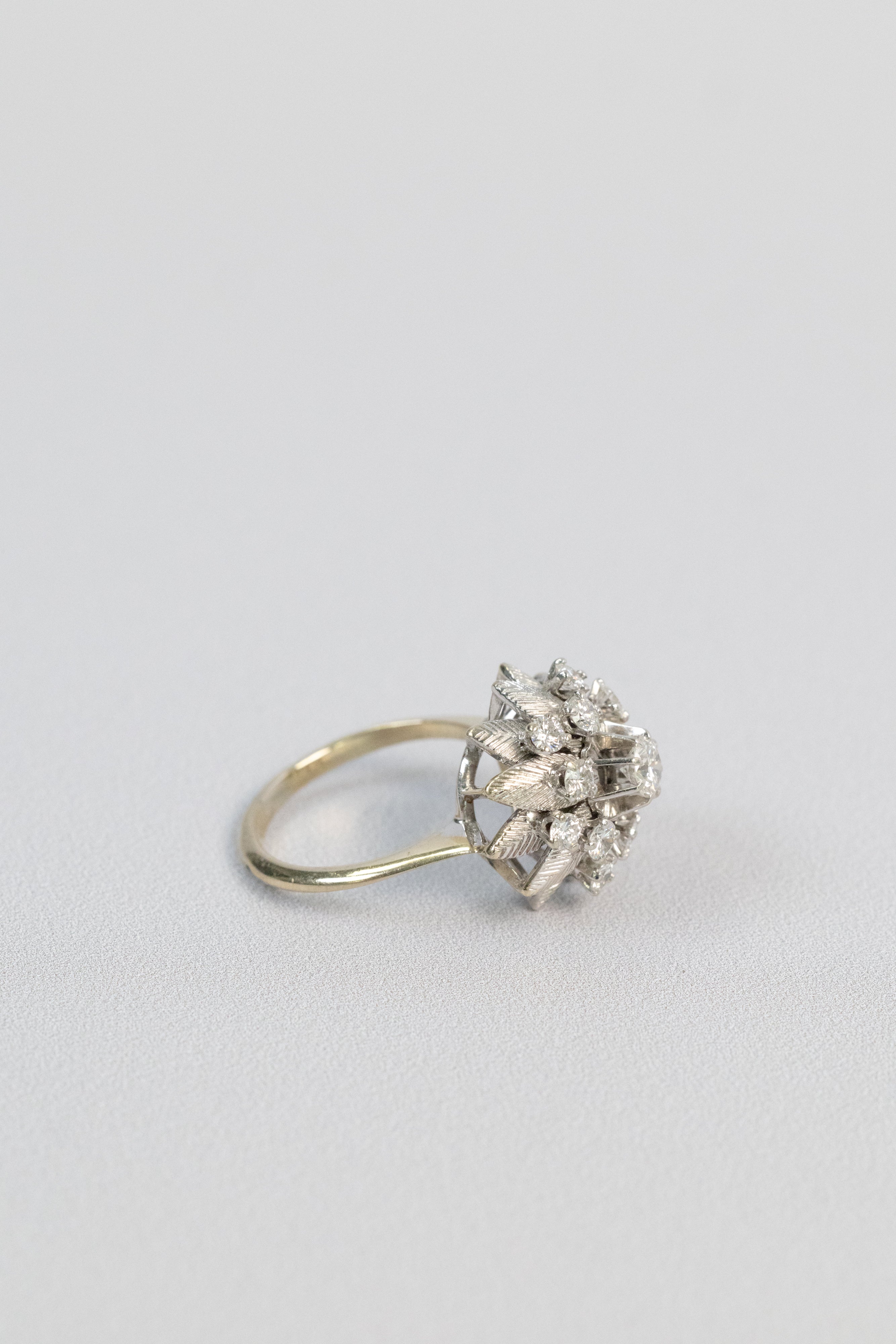 Bague Fleur Vintage En Or Blanc Et Diamants