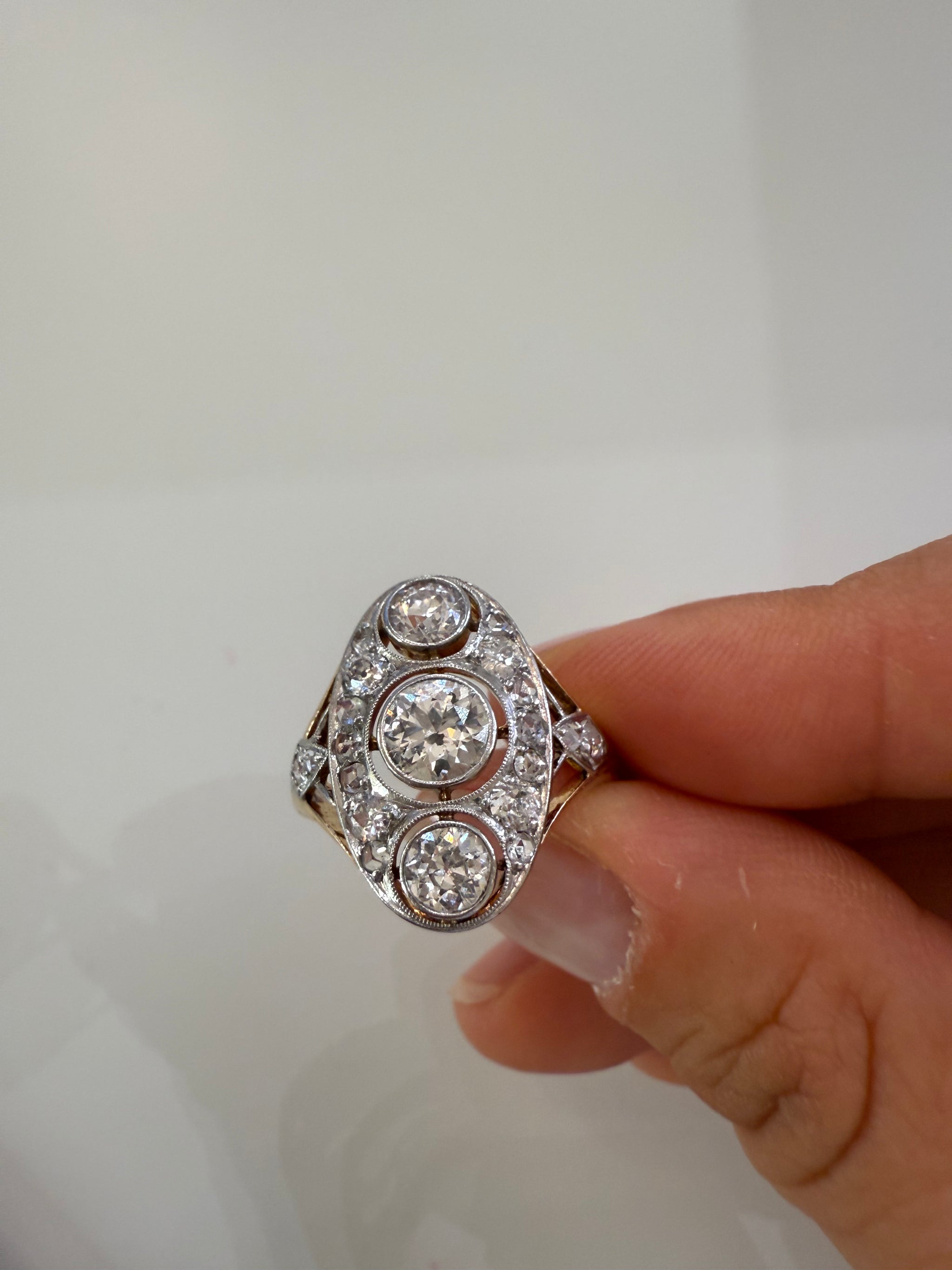 Bague Art Déco en or jaune et blanc sertie de diamants – Époque 1920-1930 occasion