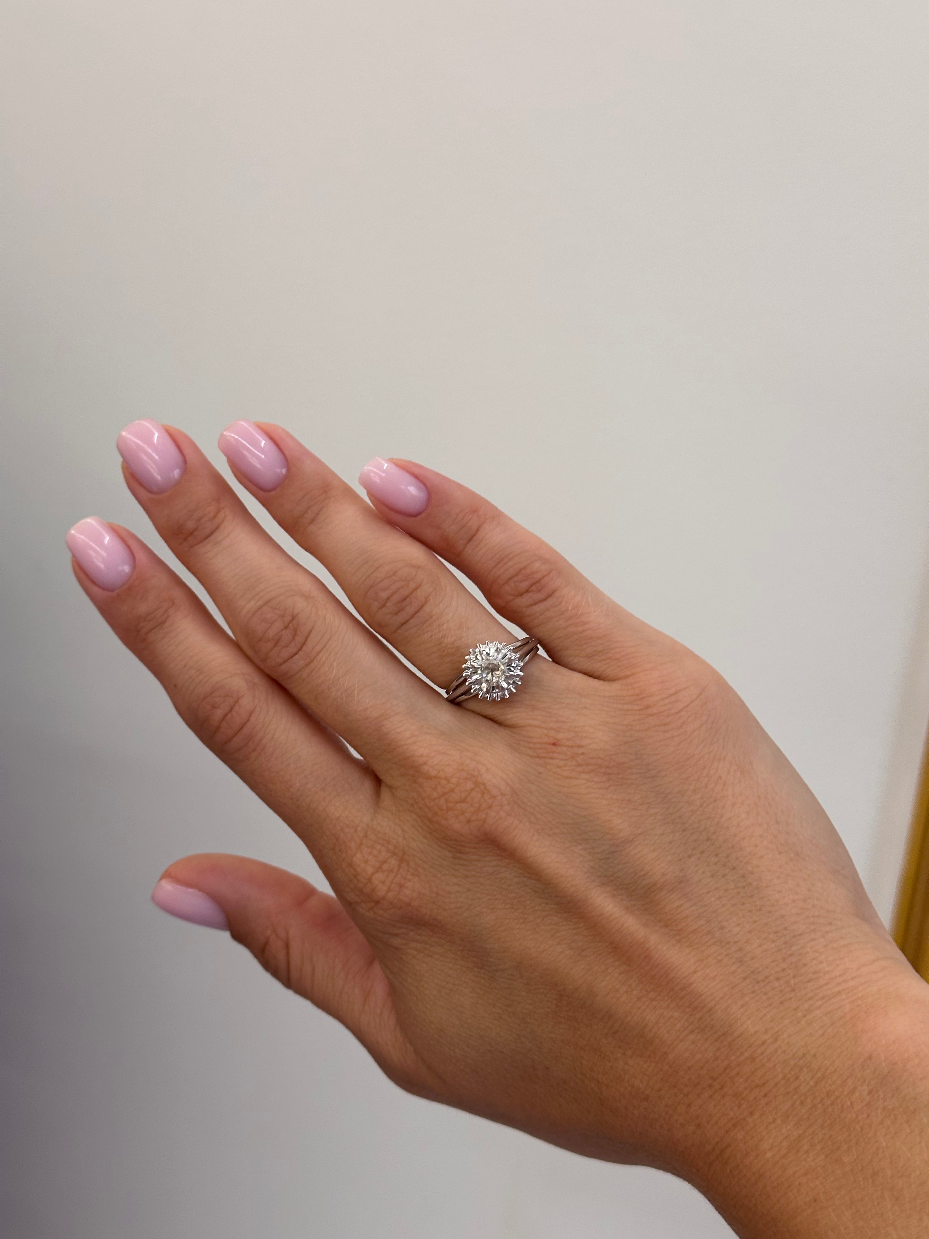 Bague solitaire serti d'un diamant 0,60ct Époque années 1970