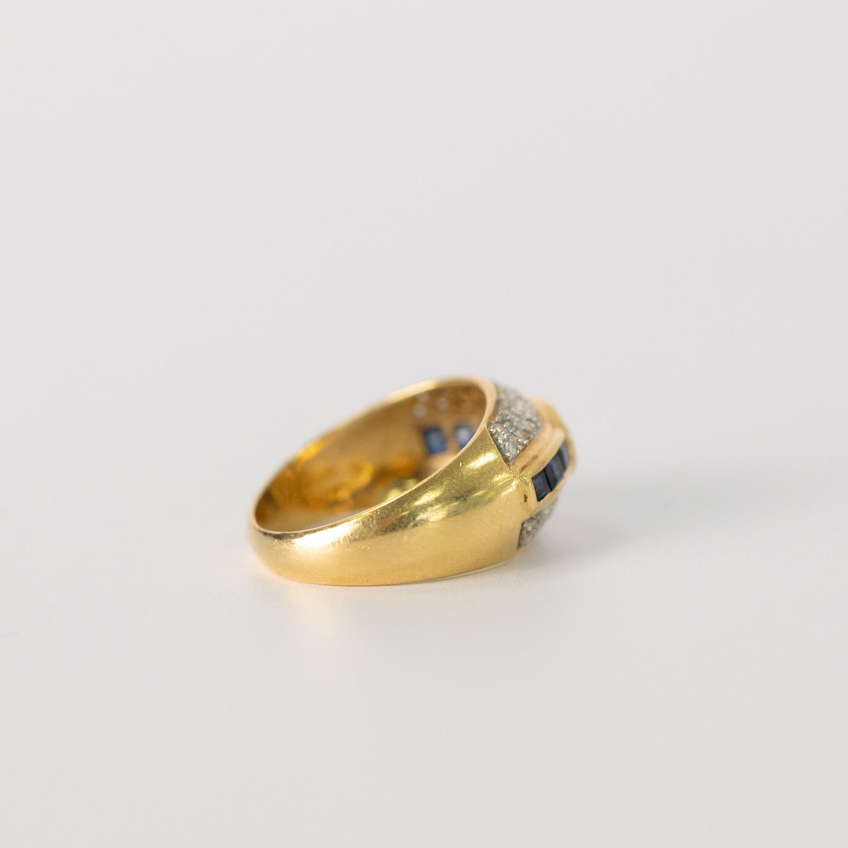 Monture bombée en or jaune 18 carats de la bague jonc vintage