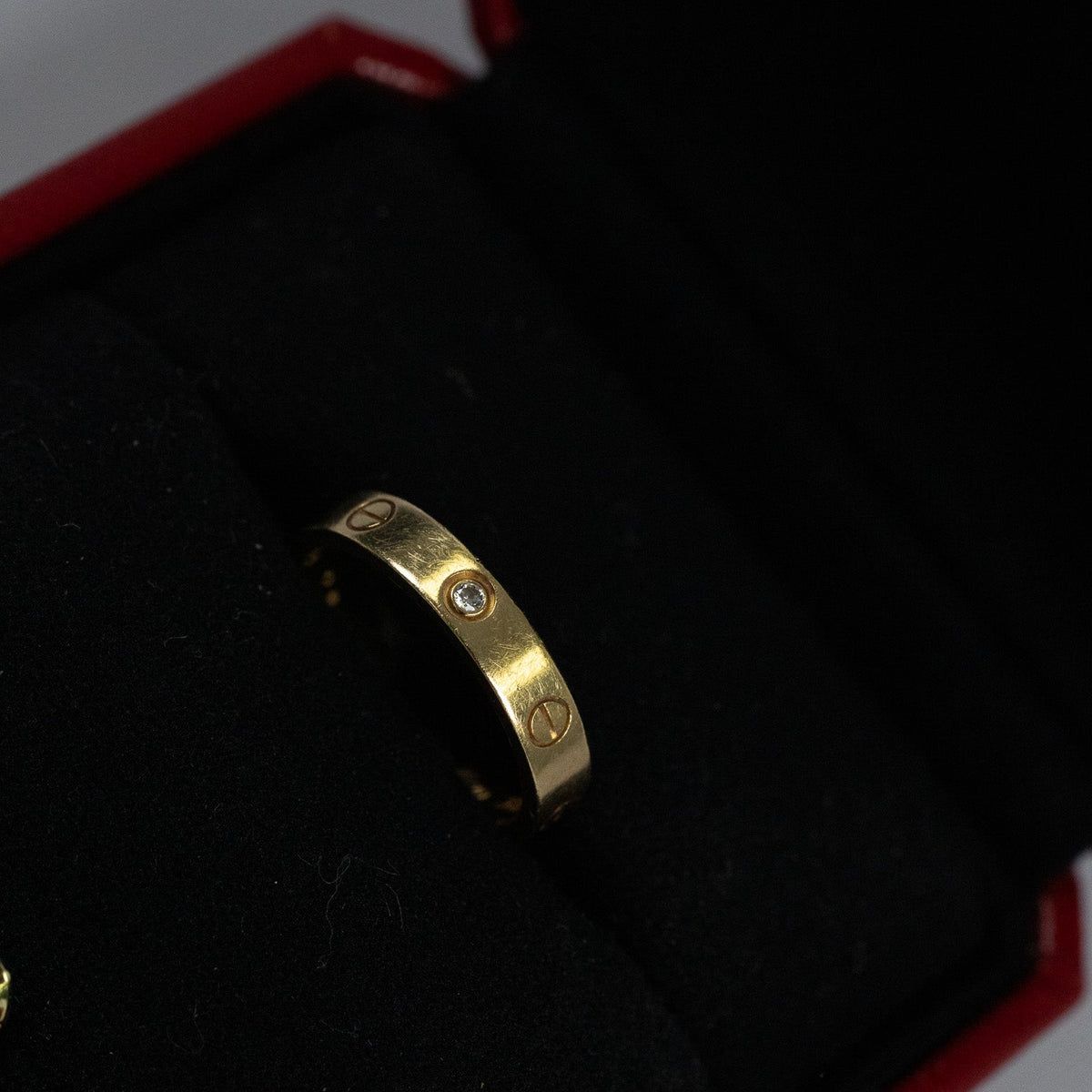 Bague or jaune signée Cartier