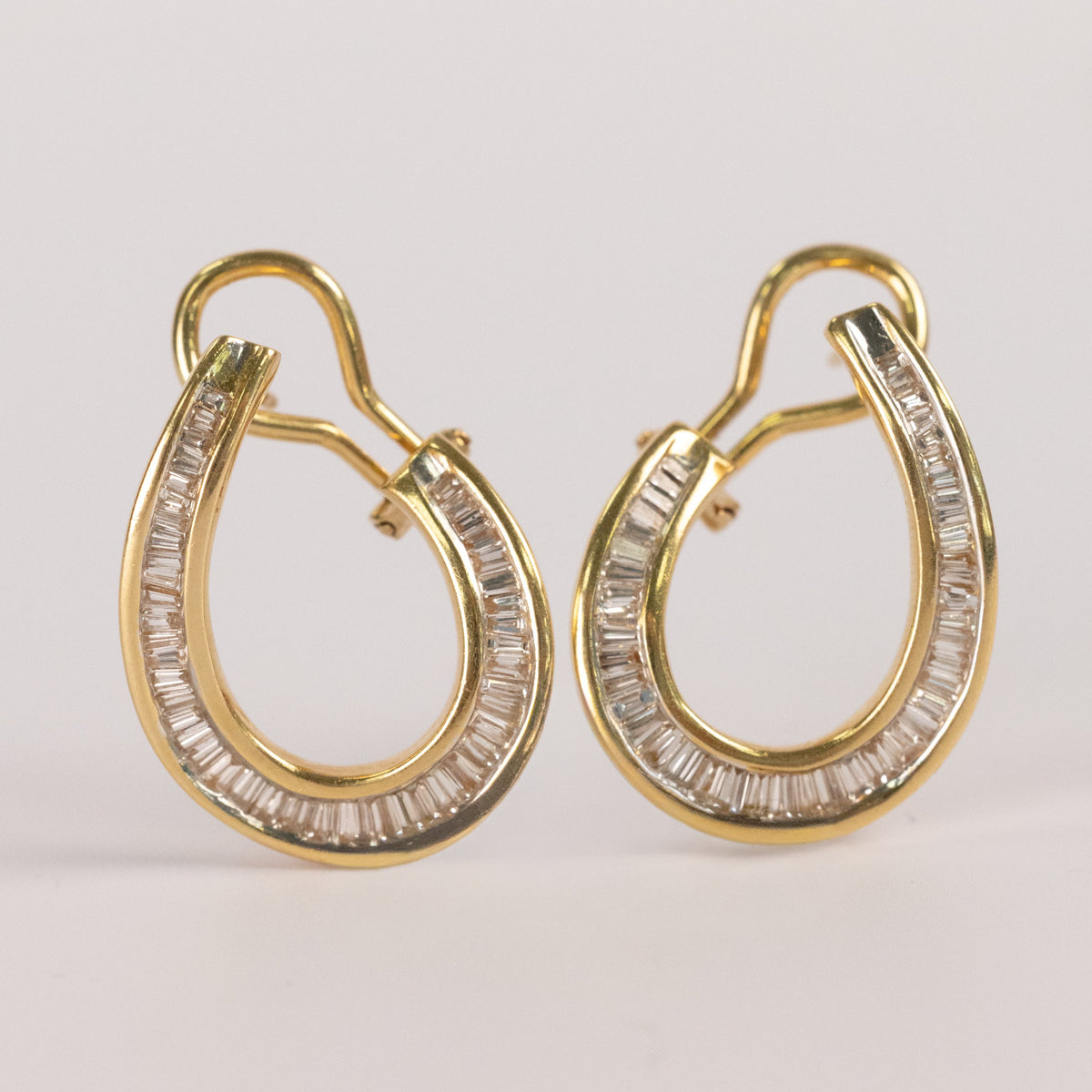 Boucles d'oreilles clips vintage en or jaune et diamants