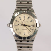 Montre Breitling Chronomat 32 en acier, cadran crème et bracelet Rouleaux, vue de face