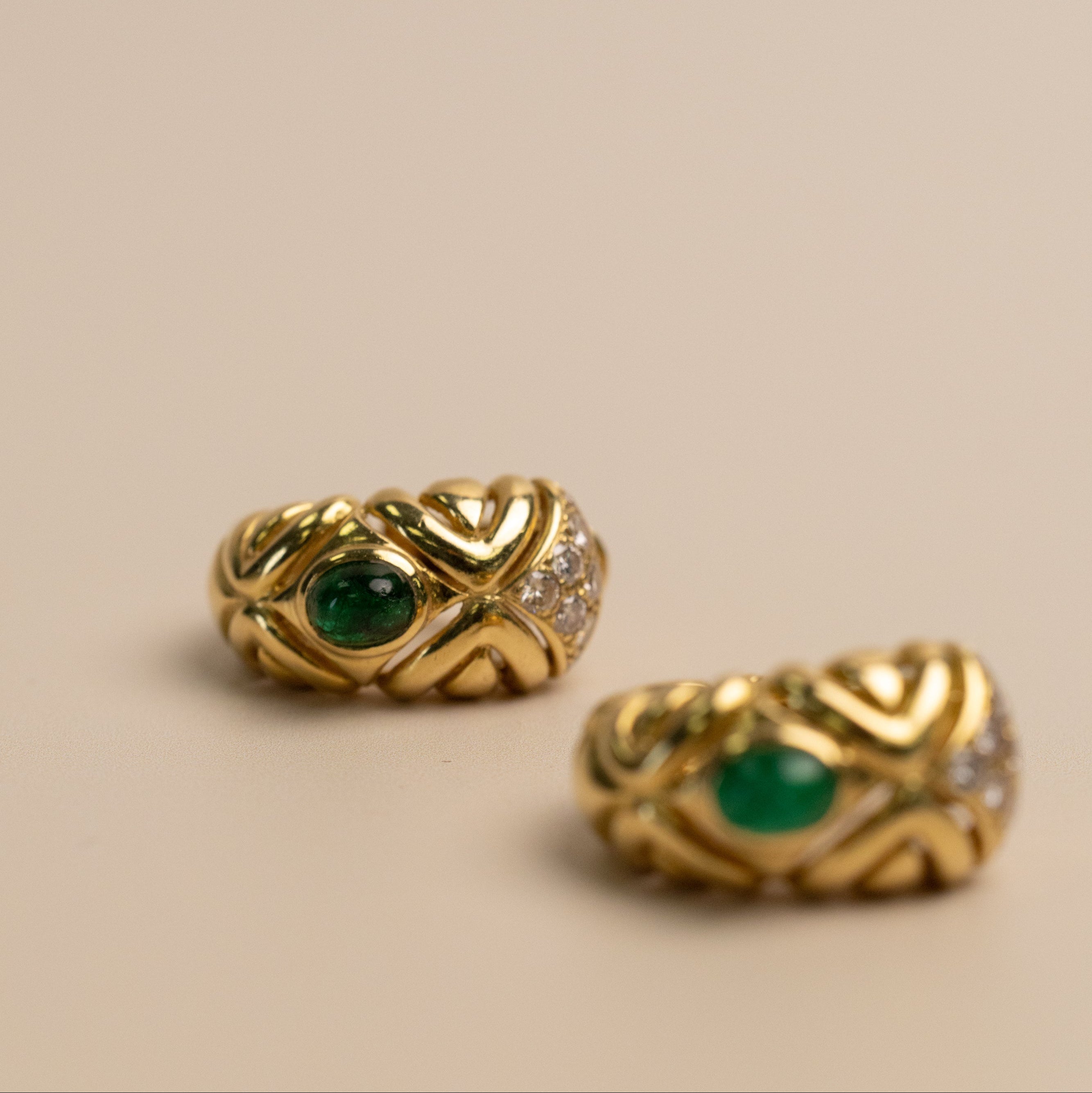 Boucles d'oreilles vintage - émeraude cabochon or jaune 18 carats