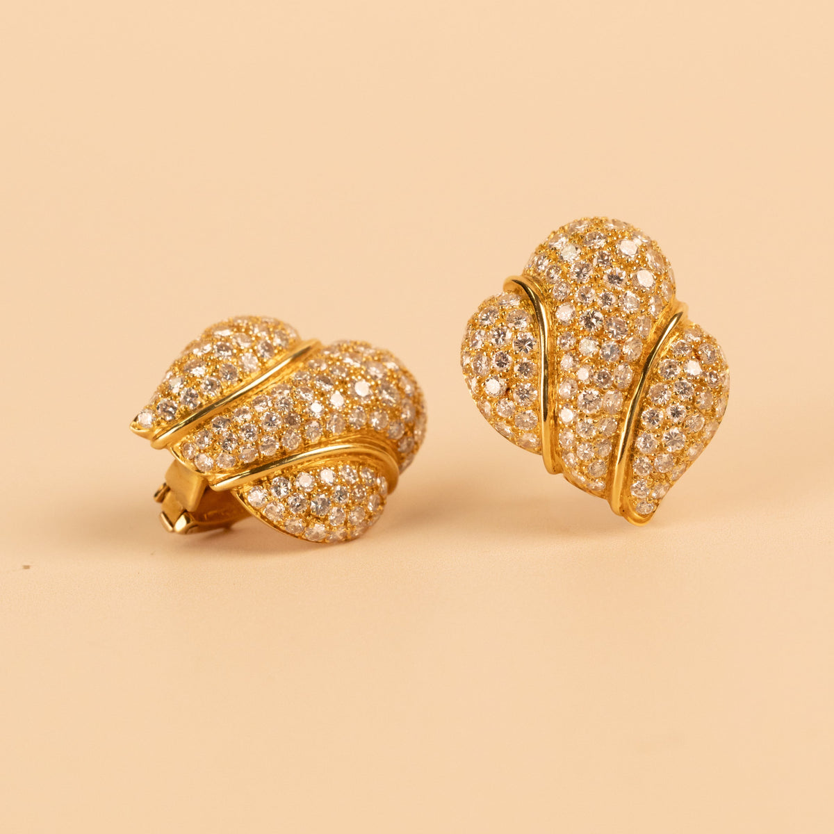 18K Yellow Gold Pave Leaf Retro Diamond Earrings