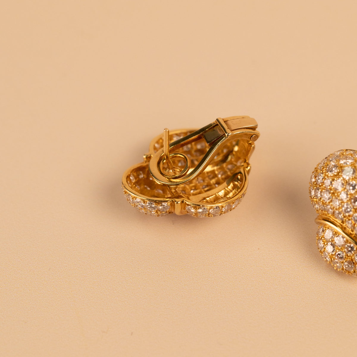 18K Yellow Gold Pave Leaf Retro Diamond Earrings