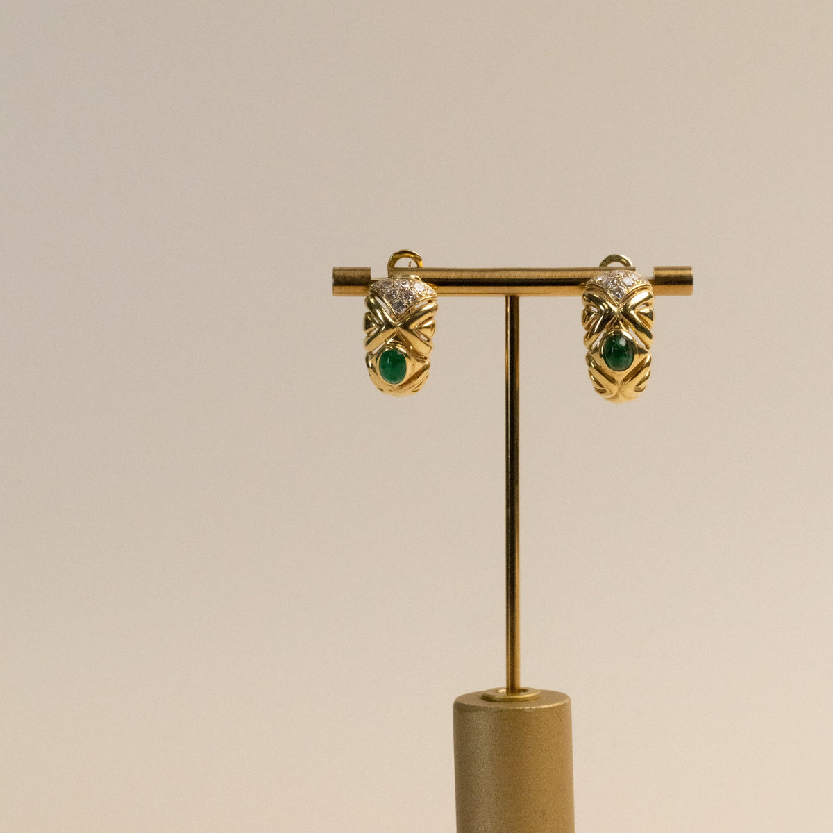 Boucles d'oreilles vintage - émeraude cabochon or jaune 18 carats