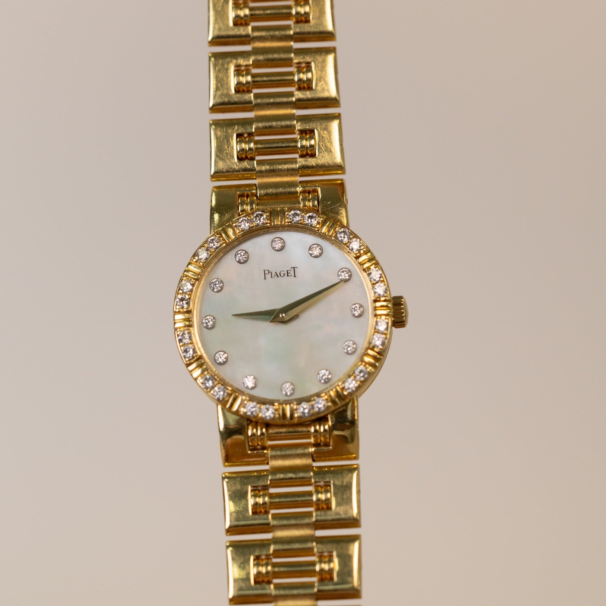 Montre PIAGET Dancer vintage en or jaune 18 carats – Réf. N538331