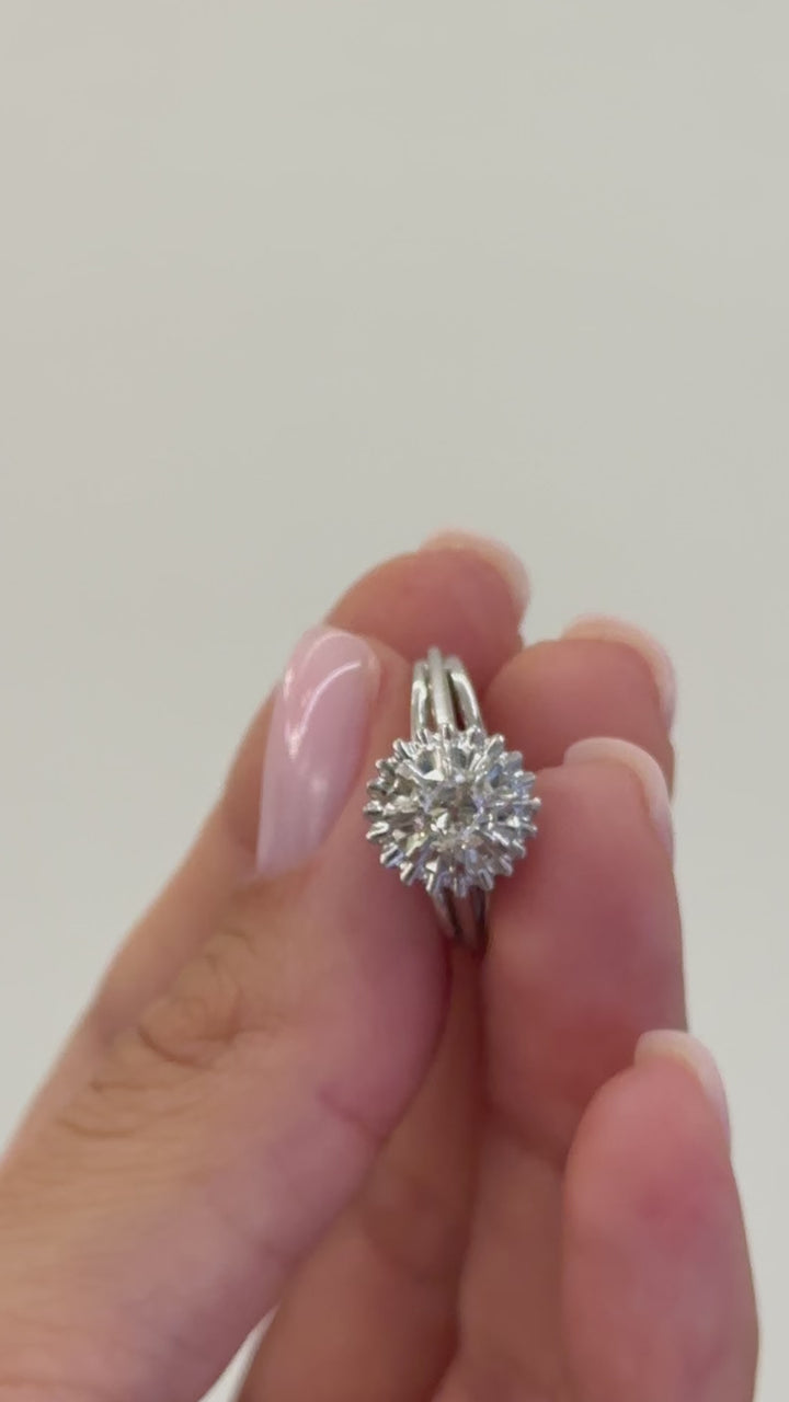 Bague solitaire serti d'un diamant 0,60ct Époque années 1970